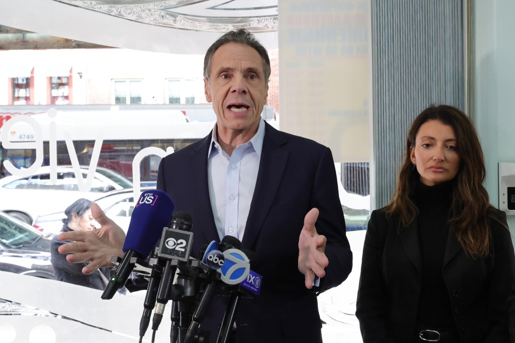 Andrew Cuomo, Curtis Sliwa closing gap on socialist Zohran Mamdani in ...