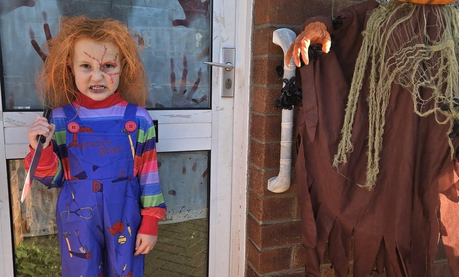 Here are even MORE spooky snaps of people celebrating Halloween in ...