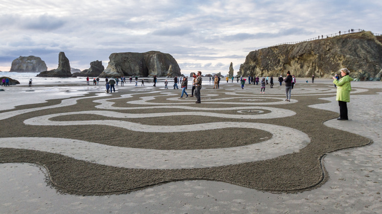 The Oregon Coast's Quirky Creative Communities Are An Easy Art-Filled ...
