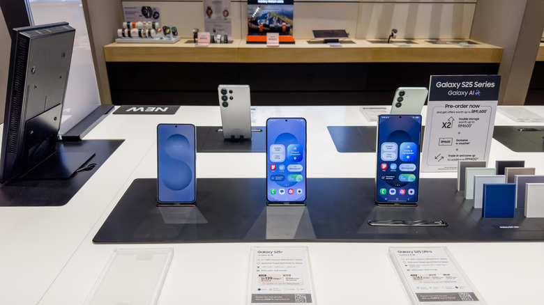 5 Mistakes Everyone Makes When Buying An Android Phone