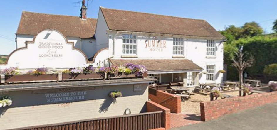 'Legendary' West Midlands pub to close its doors due to 'rising costs ...