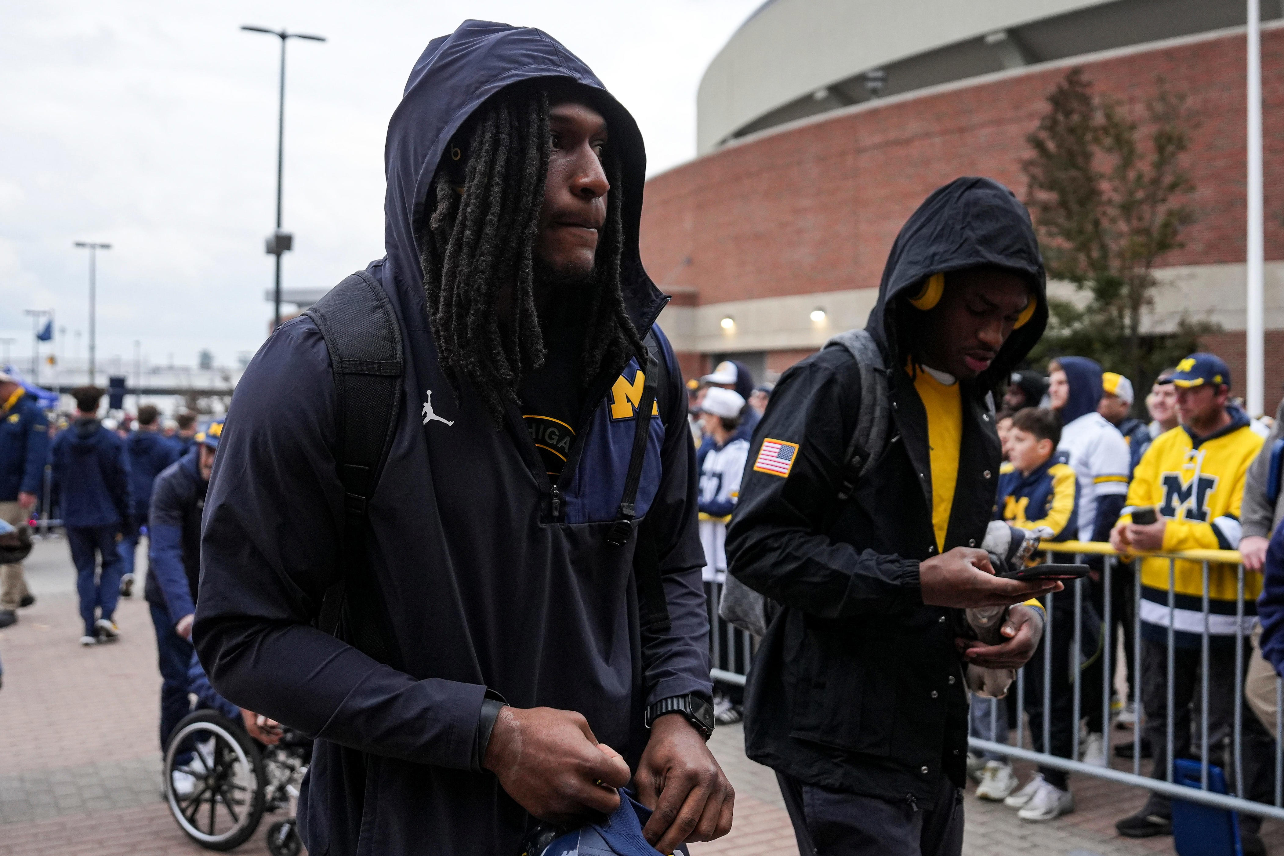 Michigan football linebacker Jaishawn Barham injured vs. Purdue