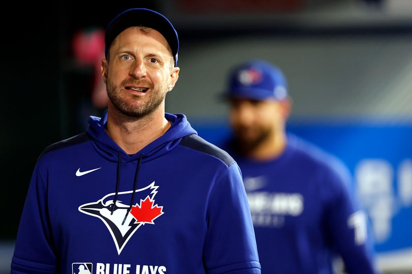 AA1PDDzT Max Scherzer's Eye Condition Revealed as Blue Jays Star Takes the Mound in World Series Game 7