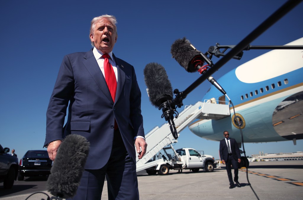 Trump threatens to go into Nigeria ‘guns-a-blazing’ if slaughter of ...