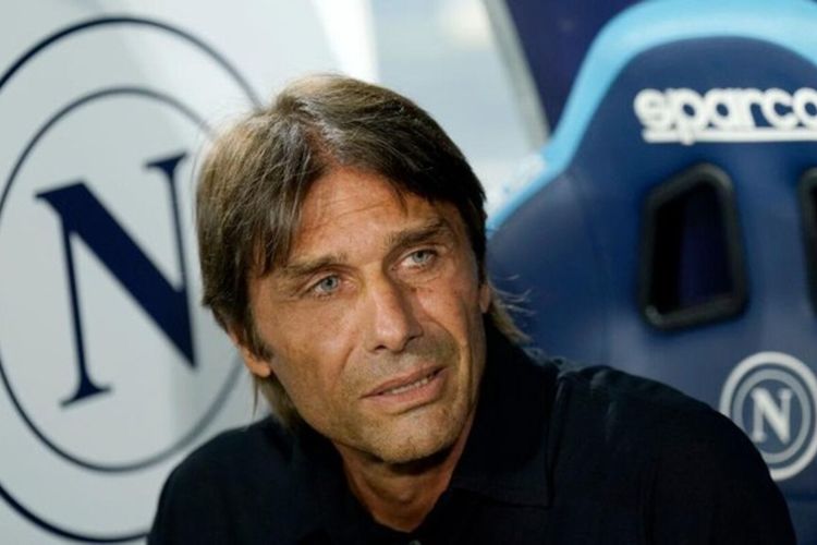 Aurelio De Laurentiis Pastikan Conte Tetap di Napoli