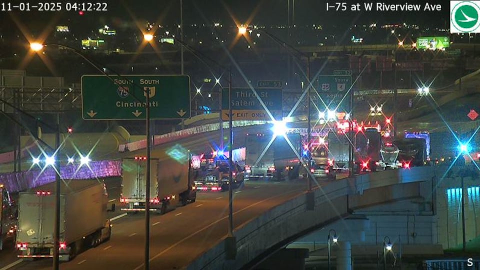 911 caller says driver went wrong way in deadly crash on I-75