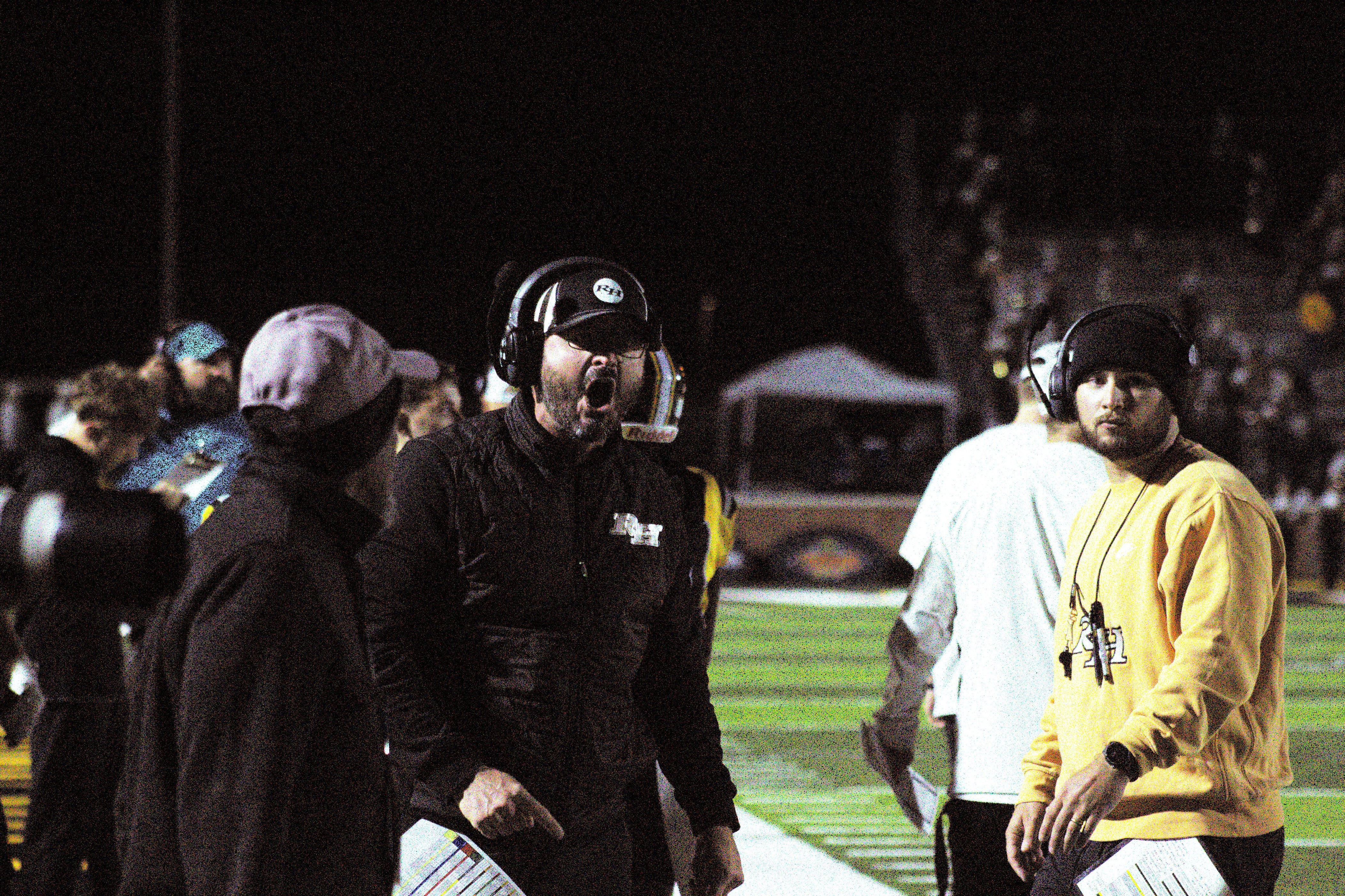 Georgia high school football team wins with stunning ending as time expires