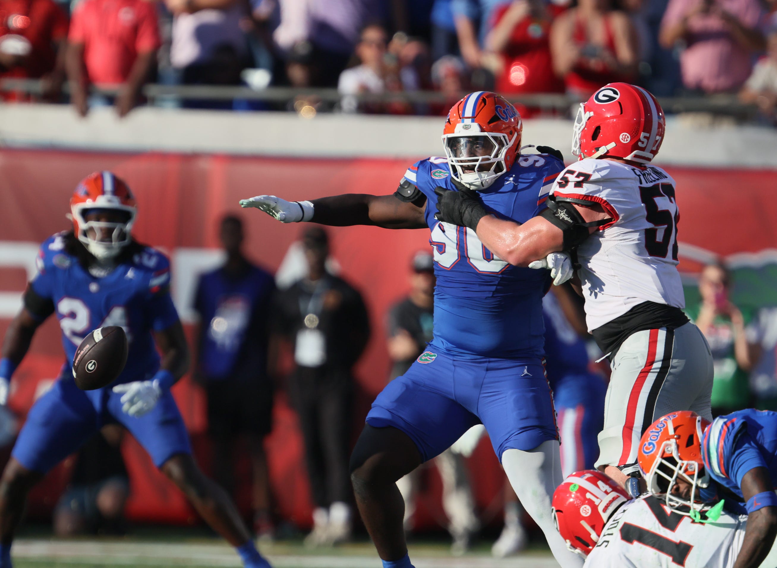 How Florida football DL Brendan Bett has grown as a leader since USF ...