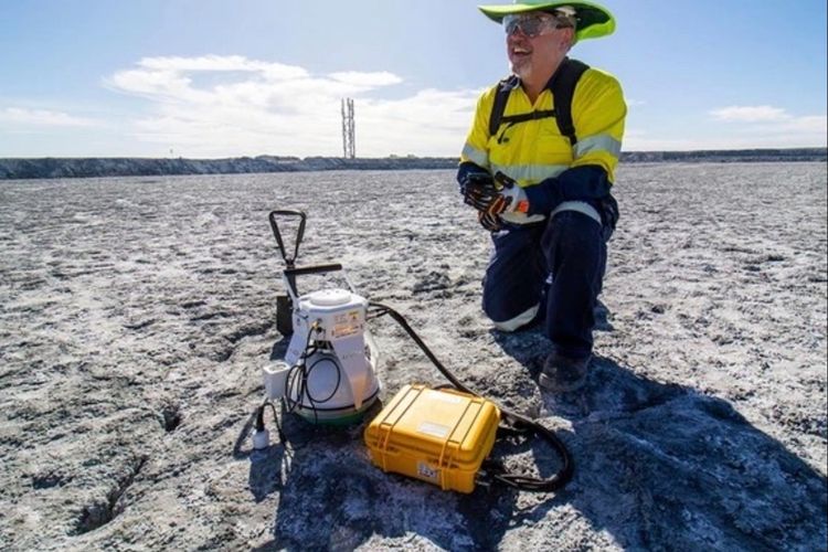 Microsoft Teken Kontrak 10 Tahun dengan Arca Kanada untuk Ubah Emisi CO2 Menjadi Batu Permanen