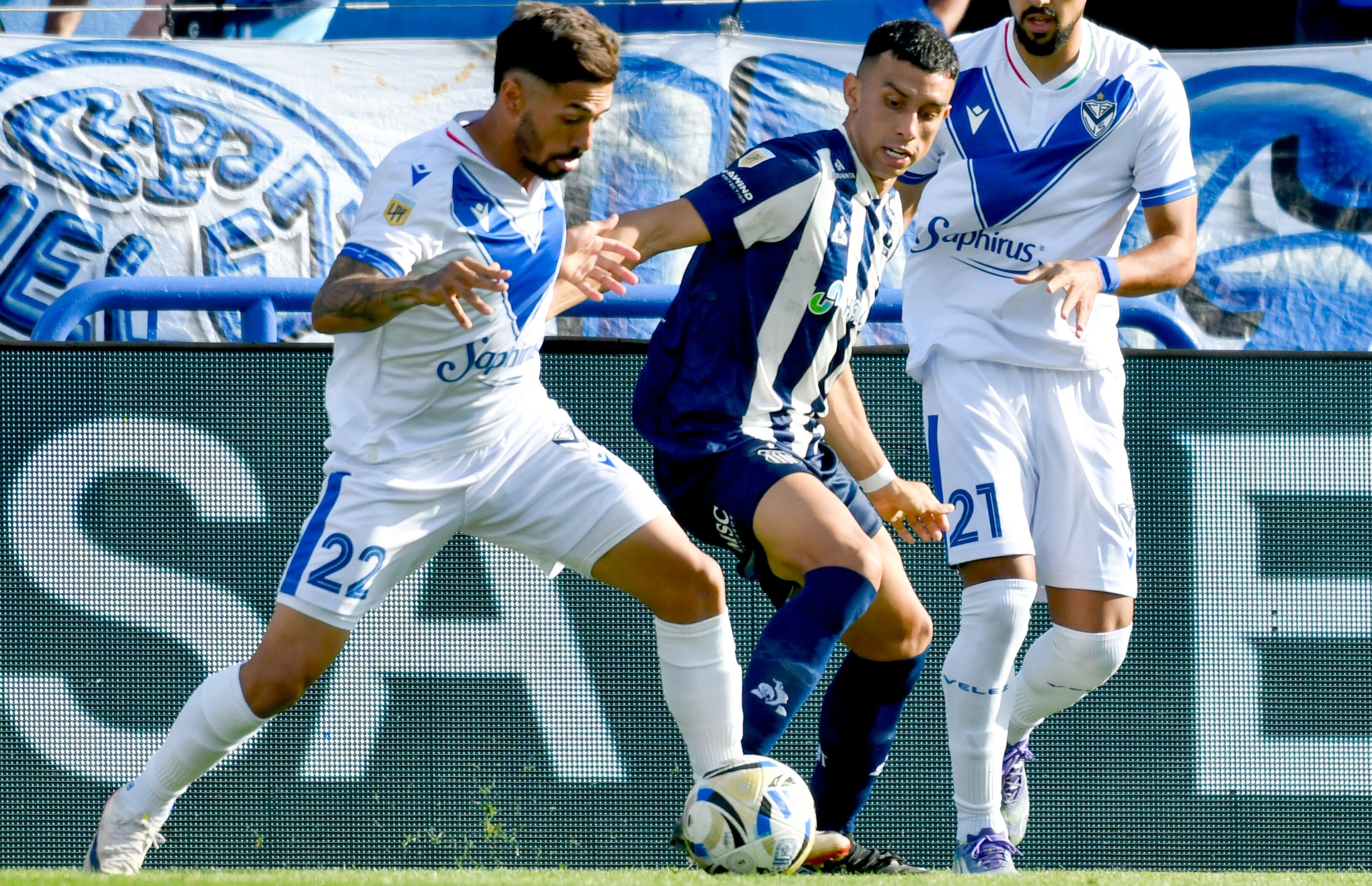Talleres le ganó a Vélez, salió de la zona del descenso y sueña con ...