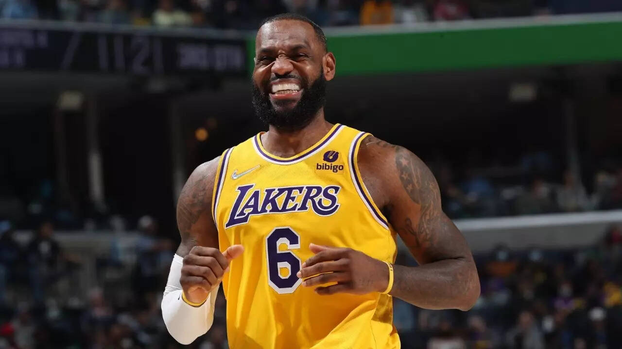 LA Lakers Receive Bombshell Update on LeBron James’ NBA Future ...