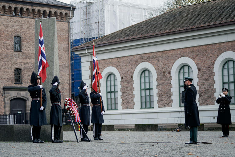Kronprins Haakon deltar på Forsvarets minnedag på Akershus festning. Forsvarets minnedag er dagen da vi hedrer og minnes de som har mistet livet i Forsvarets tjeneste i og utenfor Norge. Foto: Thomas Fure / NTB
