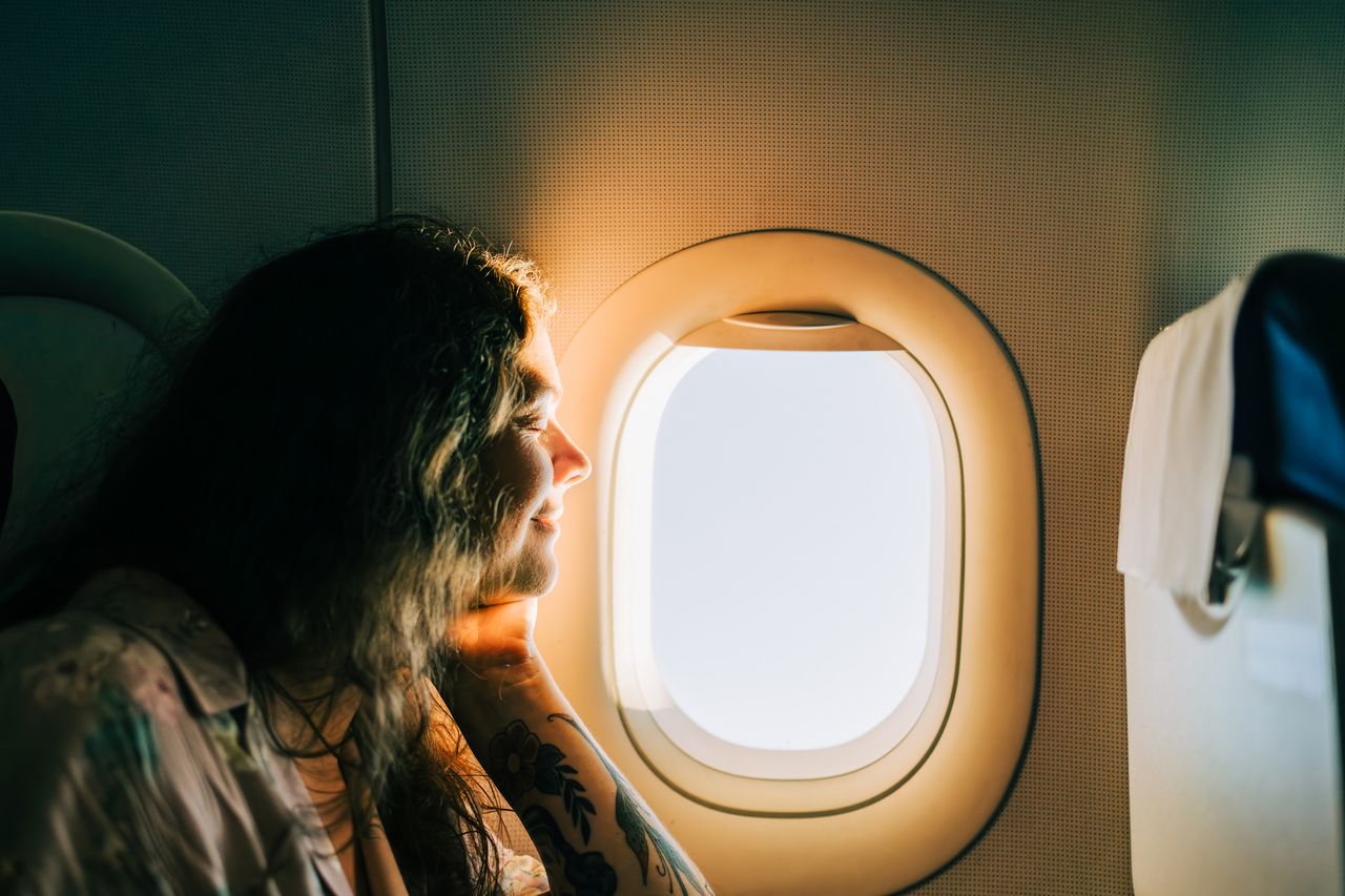 AA1PEDRh Dermatologists Reveal the One Pre-Flight Step Travelers Miss