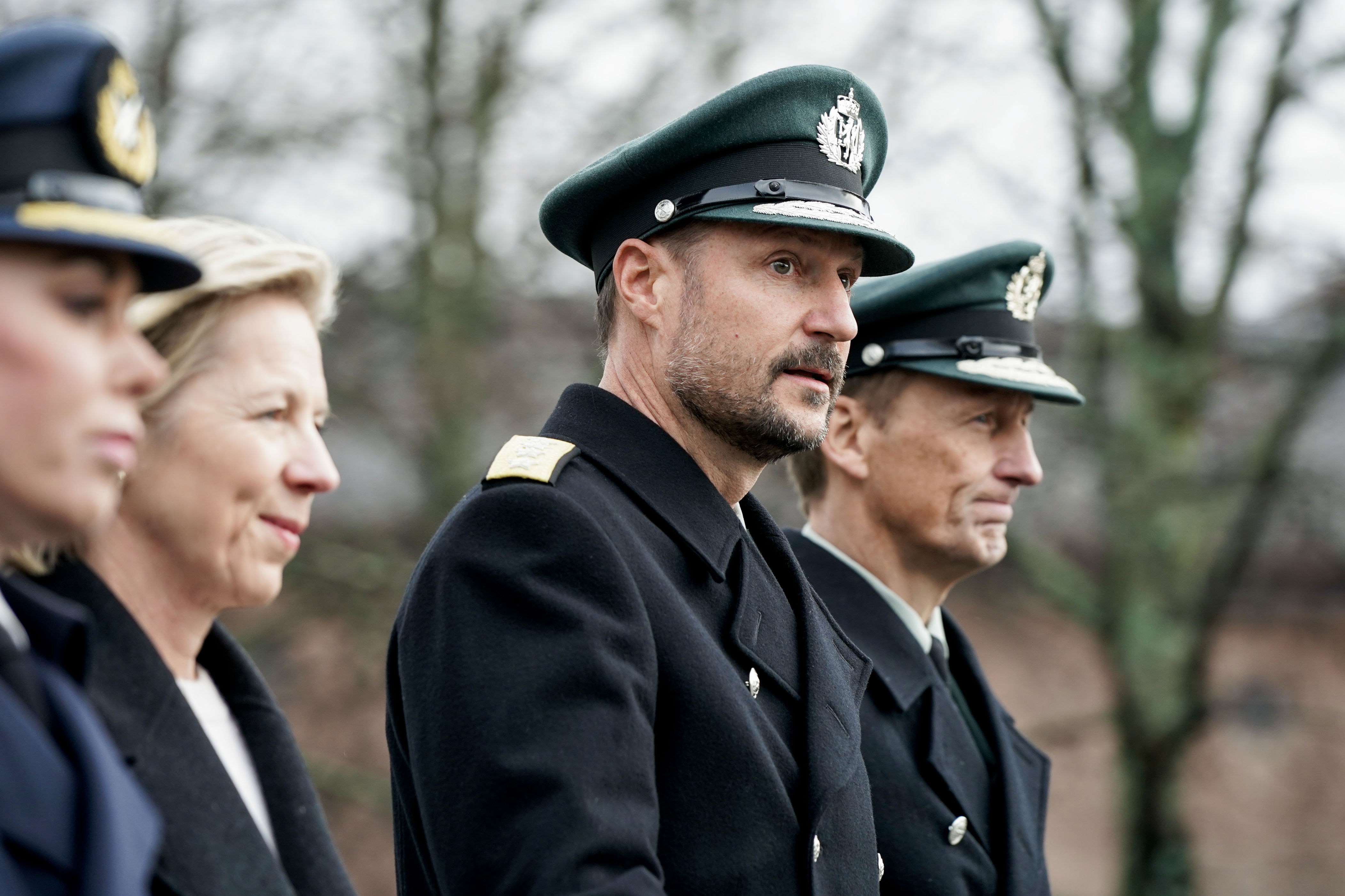 Statssekretær Marthe Gerhardsen, kronprins Haakon og forsvarssjef Eirik Kristoffersen deltar på Forsvarets minnedag på Akershus festning. Foto: Thomas Fure / NTB