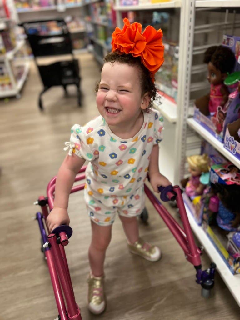 AA1PEKzj Mom's Warning: 'Locked in Her Body'—She Refused to Give Up