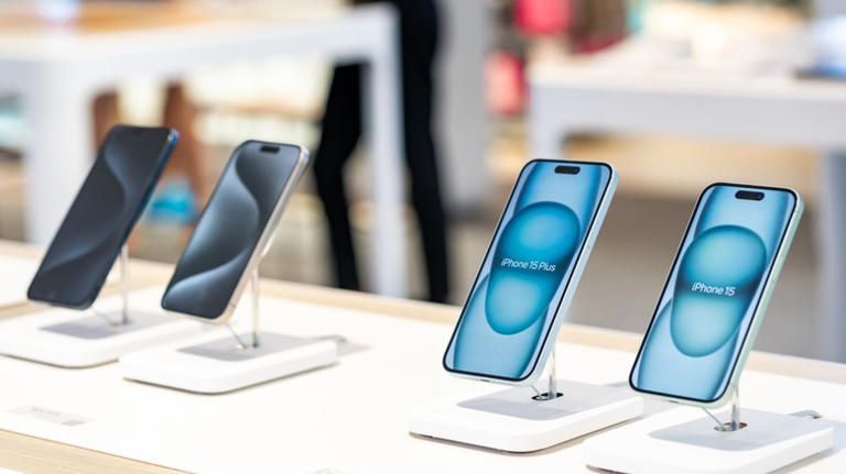 Yes, You Can Get AppleCare On A Refurbished iPhone - But There's A Catch