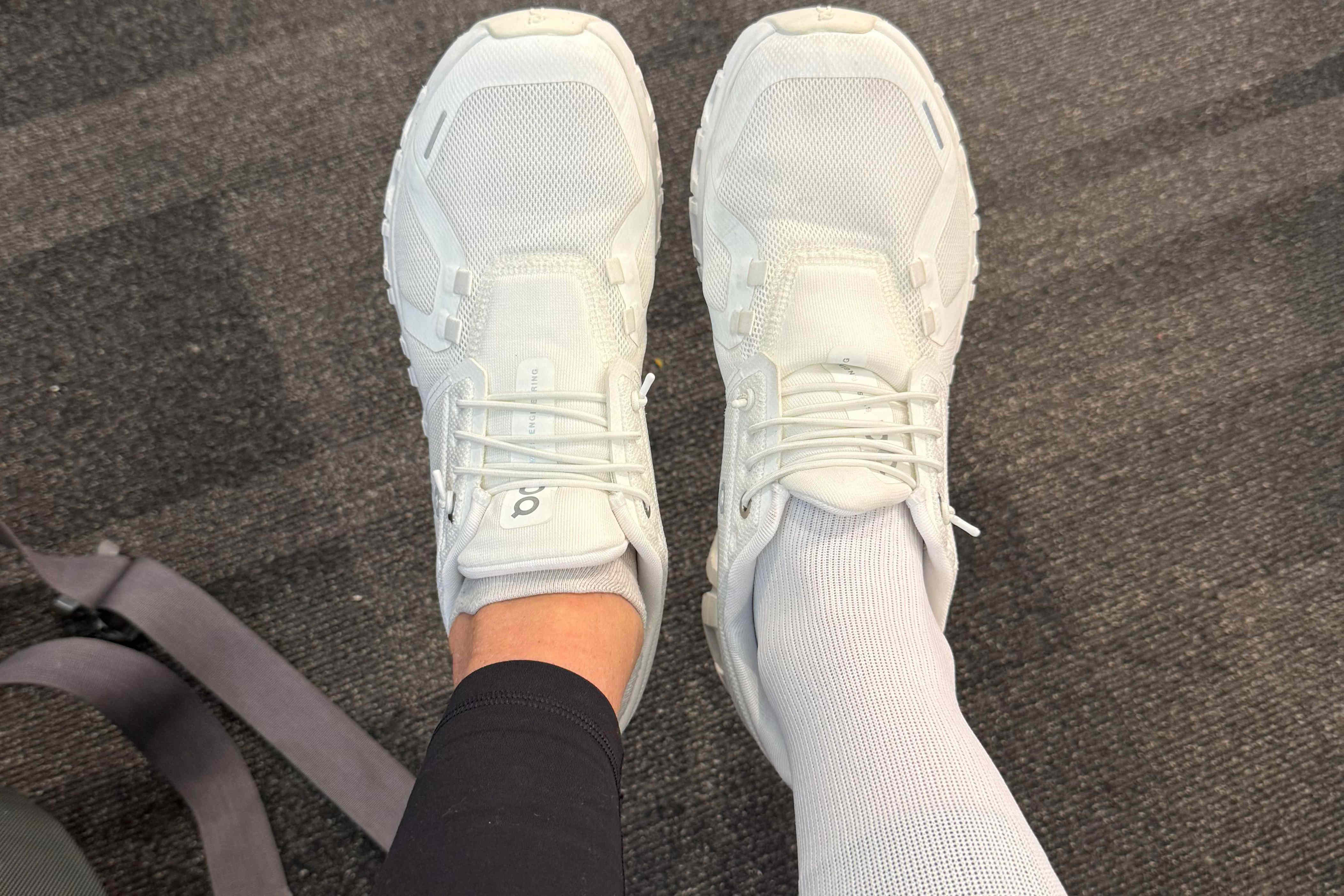 I Wore 1 Ankle Sock and 1 Compression Sock on a 15-hour Flight—and the ...