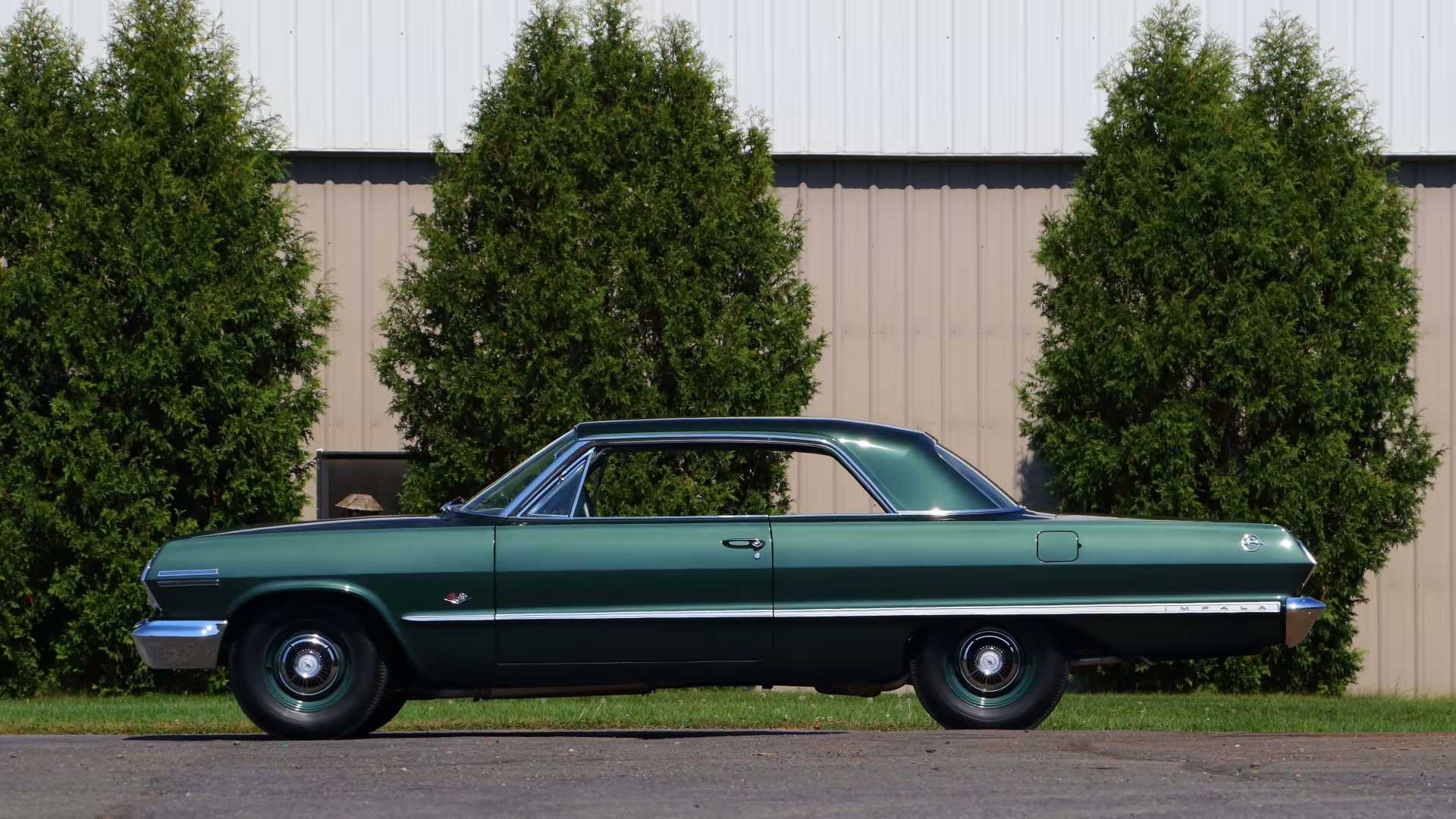 Green 1963 Chevrolet Impala Z11 side