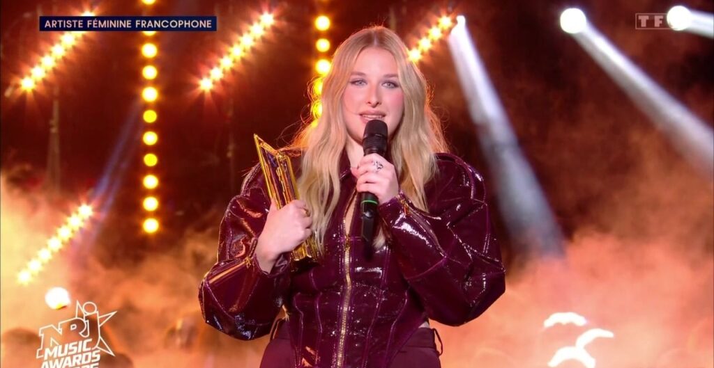 Helena et le gouvernement s'unissent pour briser le silence sur les violences  faites aux femmes