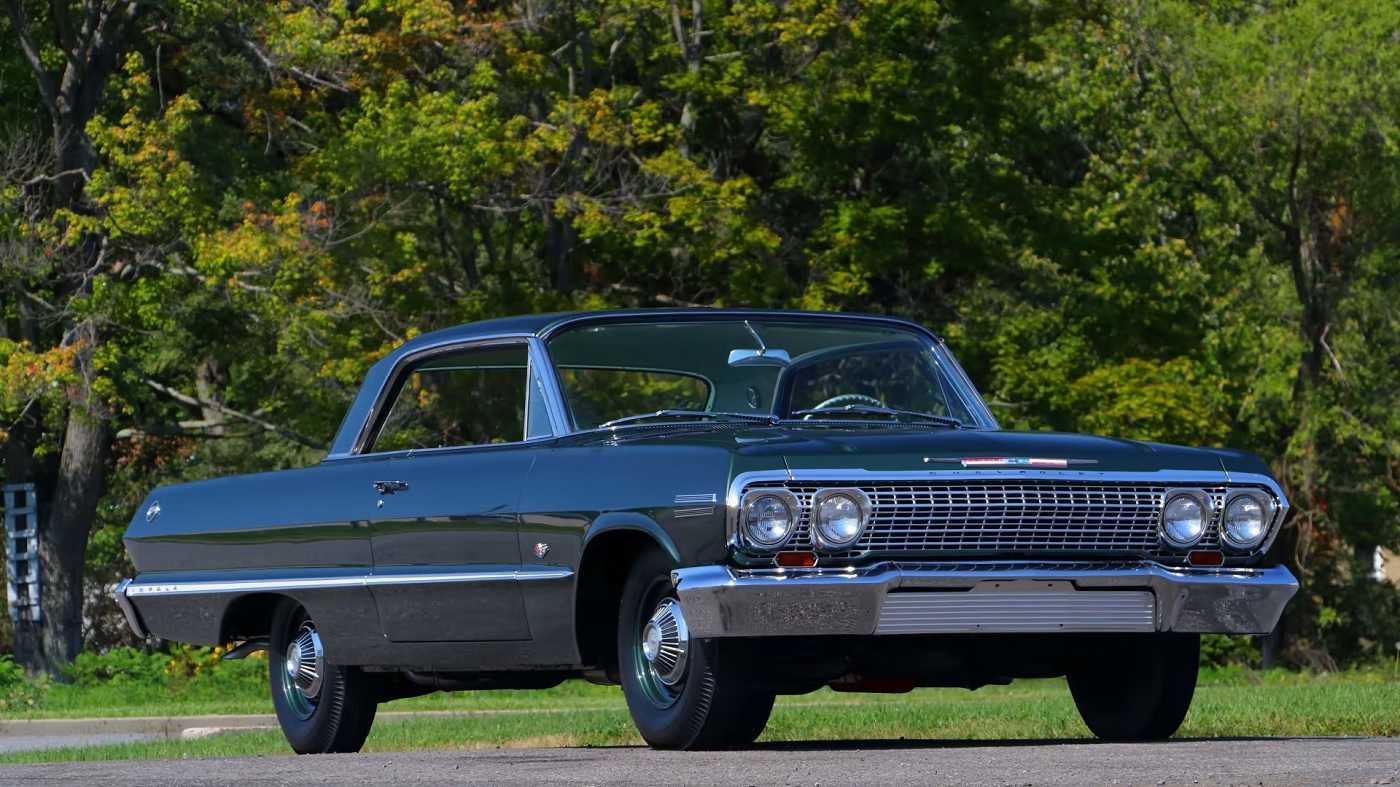Green 1963 Chevrolet Impala Z11 front