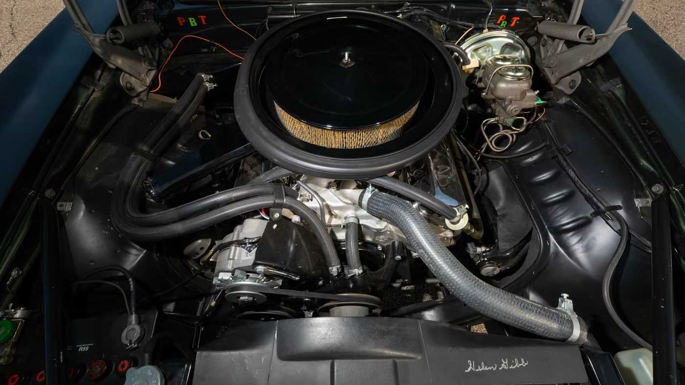 Green 1969 Chevrolet ZL1 engine