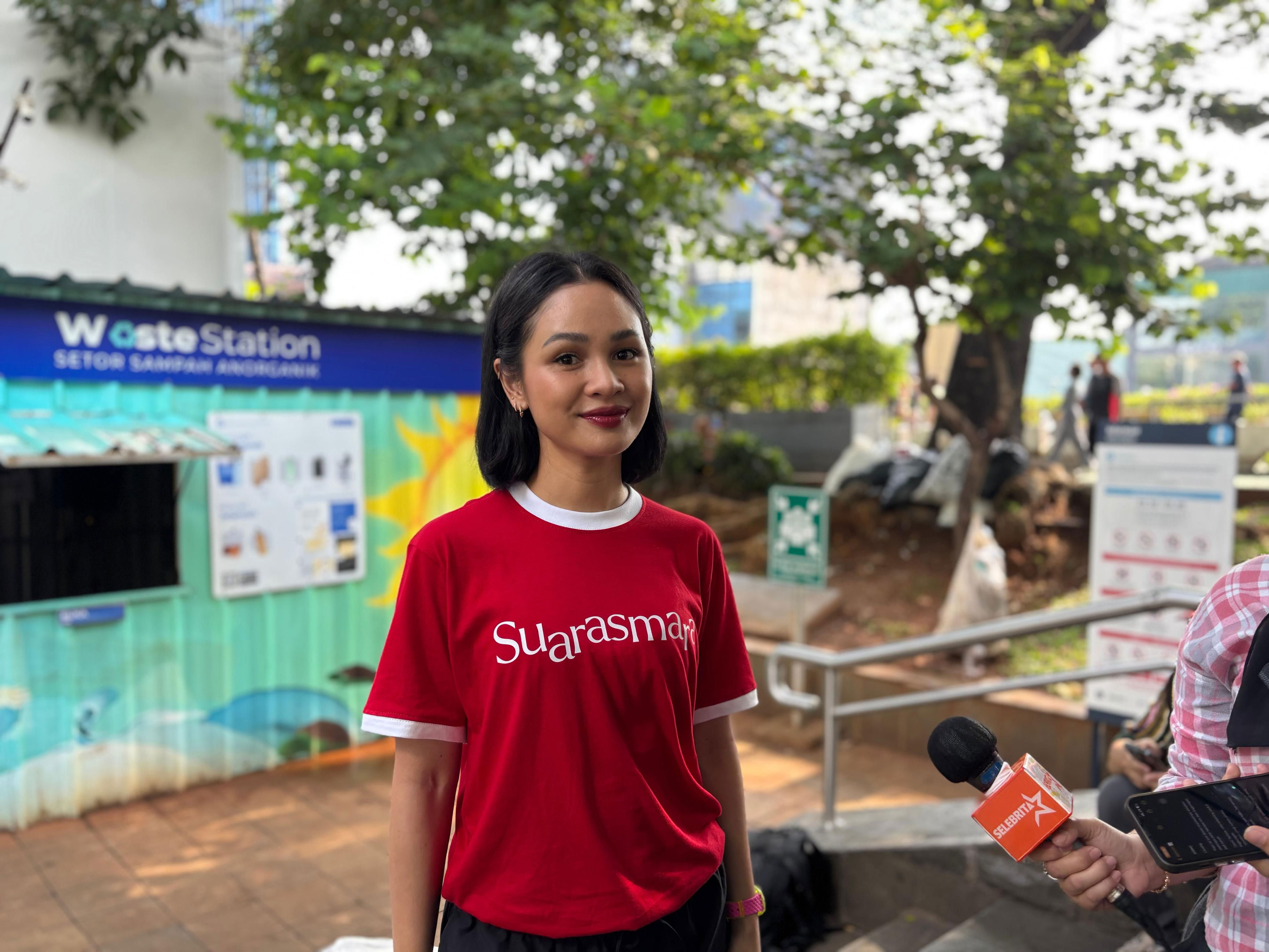 Andien Aisyah Tak Segan Pungut Sampah di CFD Bawa Konser Suara Asmara