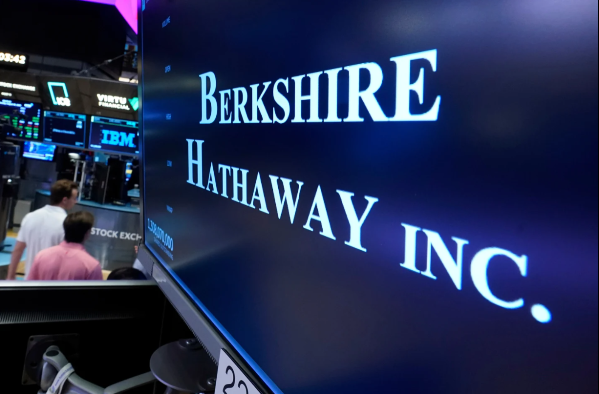 Berkshire Hathaway #39 s profits rise 17% as Warren Buffett prepares to