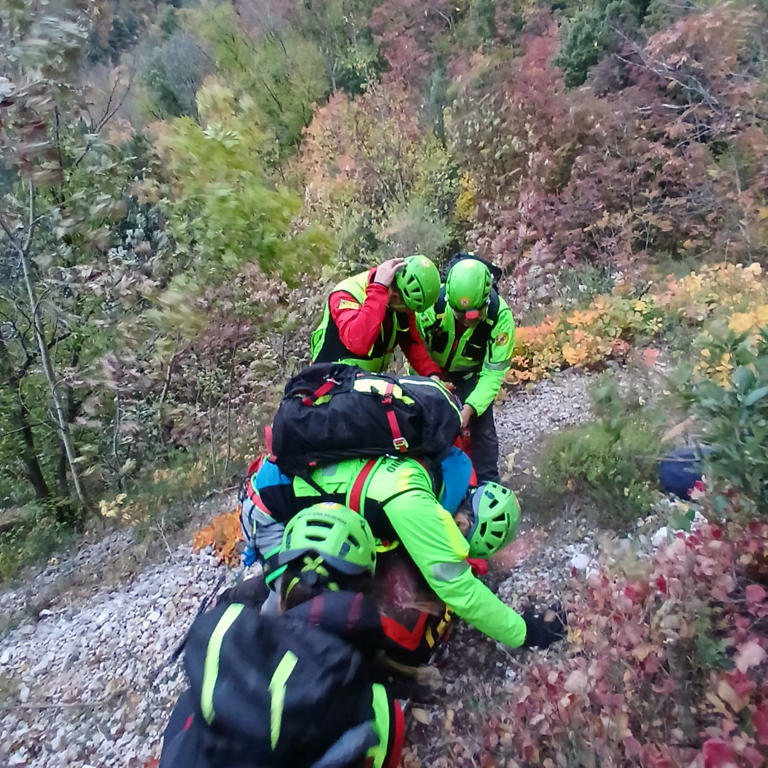 Colpita da sasso alla testa durante scalata, una 40enne ferita