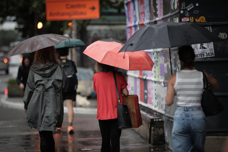 Chuva deve atingir todas as regiões no fim de semana, prevê Inmet