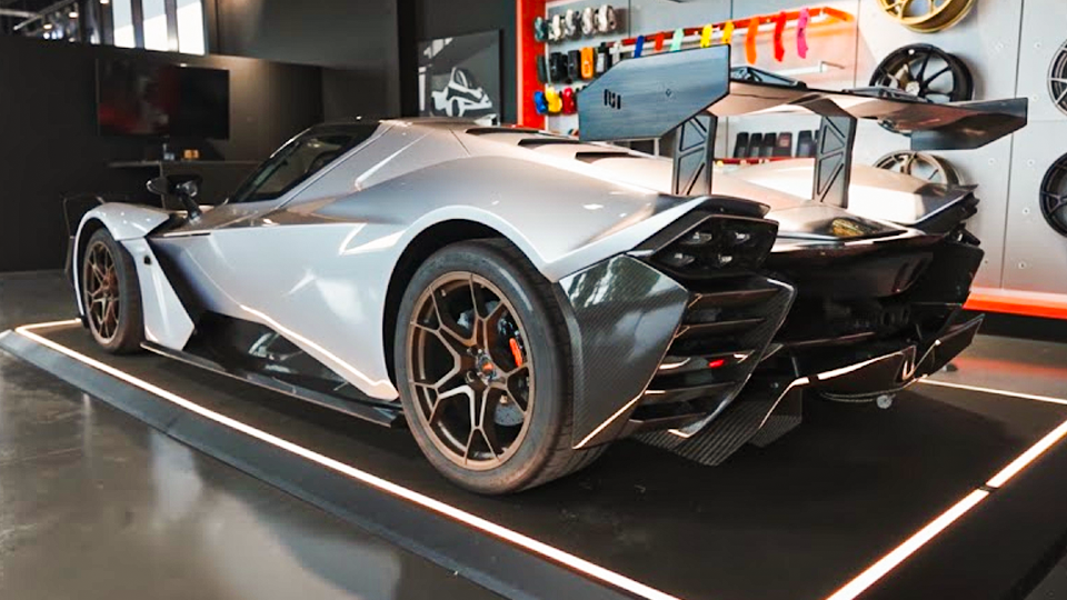 What Supercar Can You Buy for £300K?