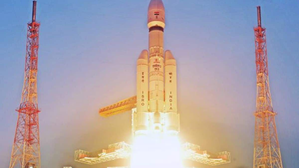 ISRO’s ‘Bahubali’ Rocket Successfully Launches Heaviest-Ever ...