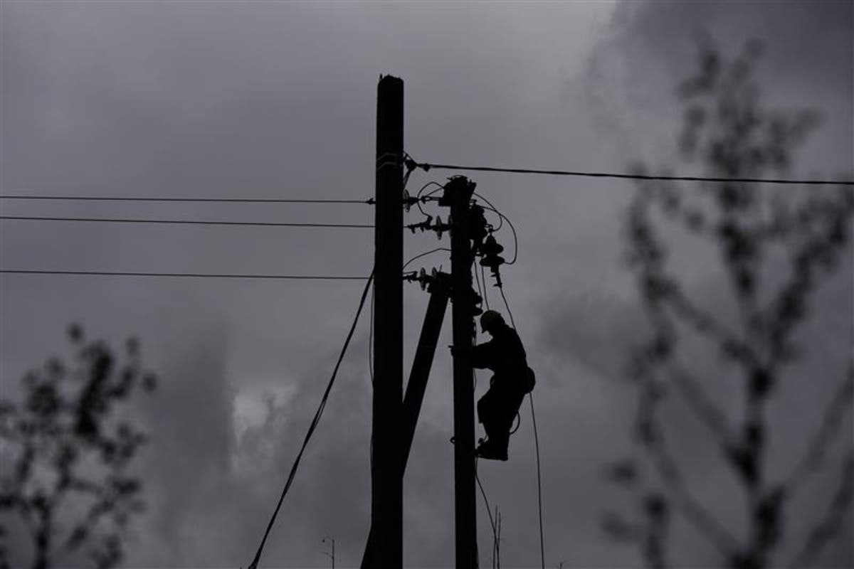 Russia ramps up attacks on Ukrainian energy targets as winter approaches