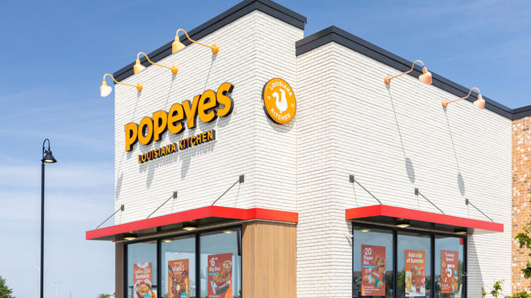 5 Fried Chicken Chains With The Best Quality Meat, And 4 With The Worst ...