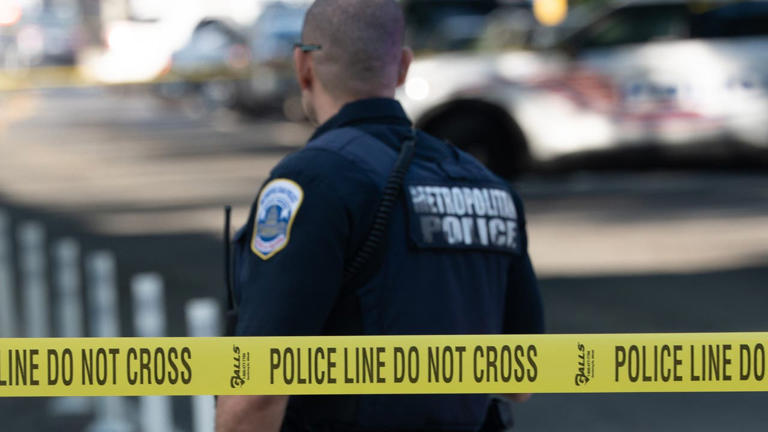 Southeast DC shooting leaves man dead; suspect identified