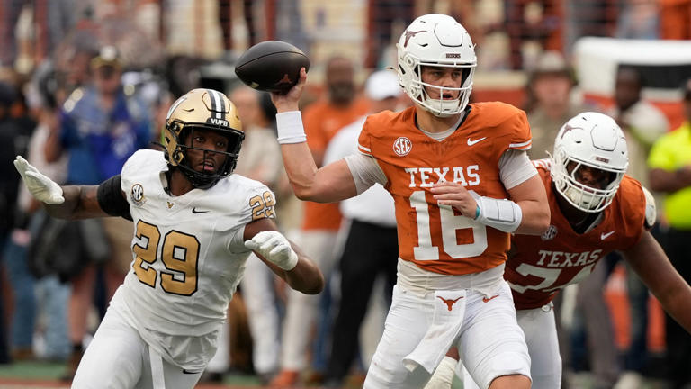 Texas football QB Arch Manning’s breakout vs. Vanderbilt earns ...