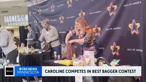 MOA hosts Best Bagger Contest, featuring WCCO’s Caroline Cummings