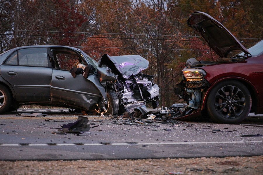5 injured, including 2 children, in serious head-on crash near Harvard