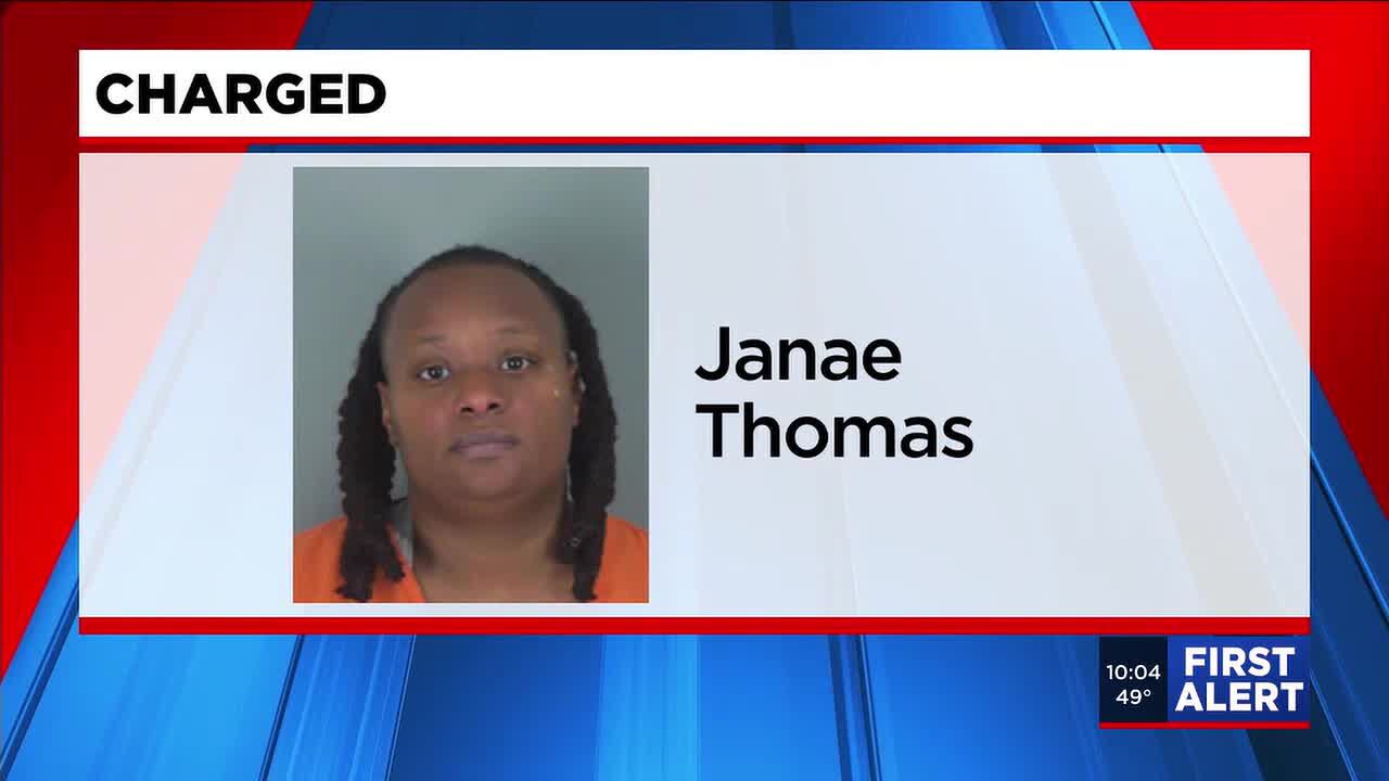 Woman accused of stabbing victim with kitchen knife given bond(01)