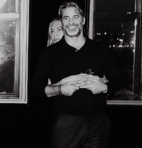 You won’t believe the age gap between Jennifer Aniston and Jim Curtis, and it’s not holding them