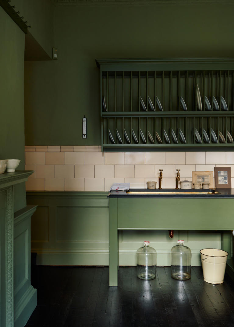 5 Vintage Kitchen Items Making a Comeback in Homes and Why They're ...