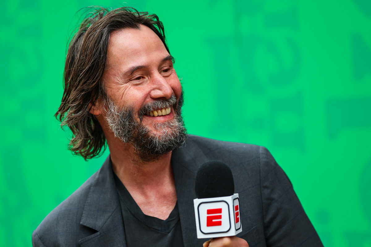 Keanu Reeves' New Movie 'Shiver' With 'Deadpool' Director Has Fans ...