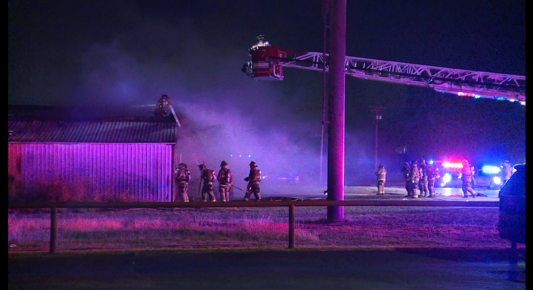 Firefighters put out flames in southeast Oklahoma City