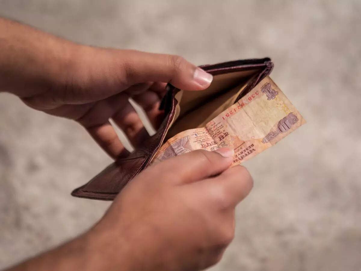 Are you broke every month-end? CA explains why tired minds make wallets ...