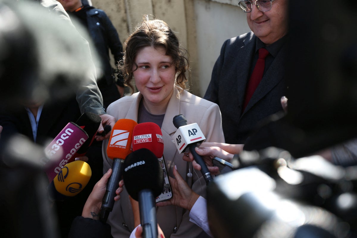 Pregnant British teenager Bella Culley freed from Georgia prison