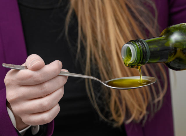 ทานน้ำมันมะกอก 1 ช้อนตอนเช้า ดูแลครบวงจรทั้งขับถ่าย ไต ไขมันและความดัน