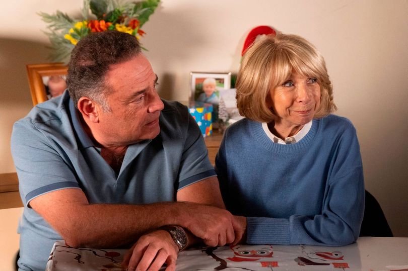 There will be tears, drama and a huge goodbye on Coronation Street this Christmas Day, as an icon bows out for good