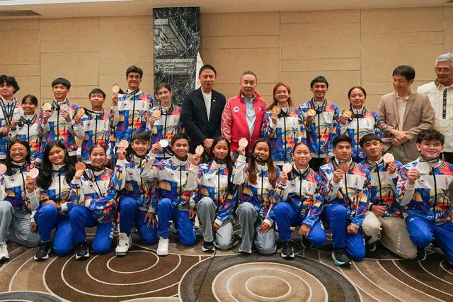Asian Youth Games medalists receive incentives from POC, PSC