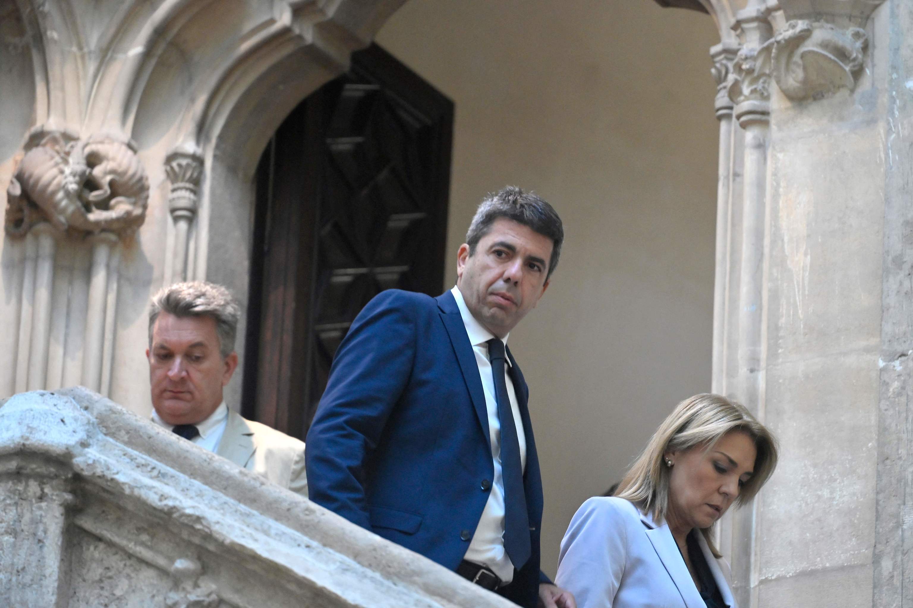 Feijóo ve "correcta" la decisión de Mazón y pide a Vox que "esté a la ...