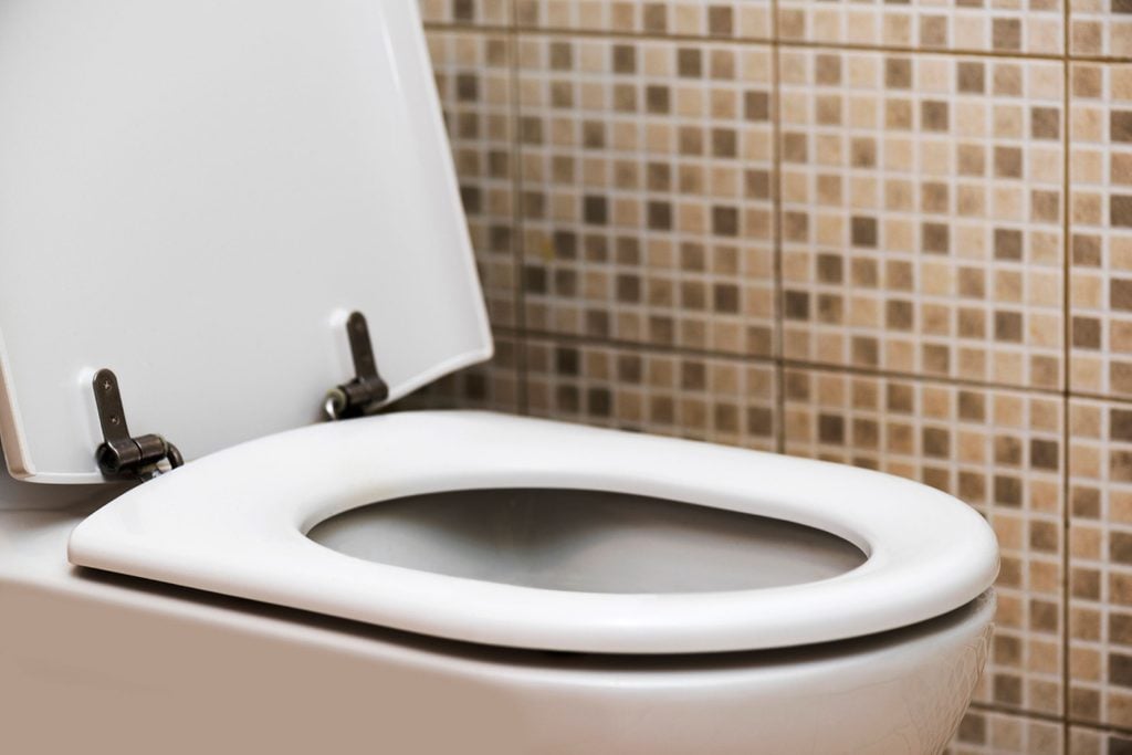 6 silent signs of colon cancer toilet