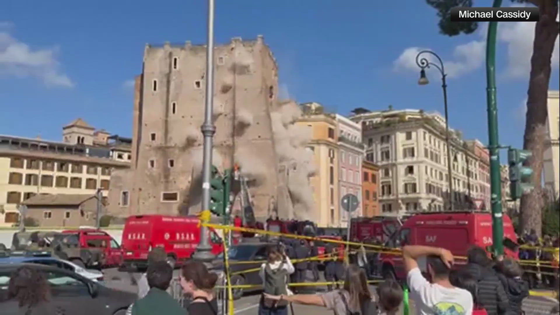 Medieval tower in Rome partially collapses twice Monday morning